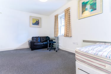 1 bed studio, Westmorland Road, Newcastle Upon Tyne, Newcastle, NE14EG - Image 1